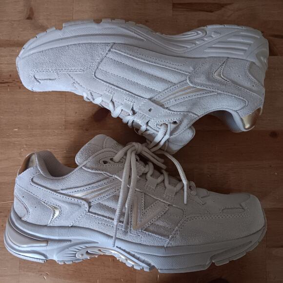 Vionic Women's 23 Walk 2.0 Sneaker Oatmeal Gold Suede Size 9.5 W - Picture 5 of 10